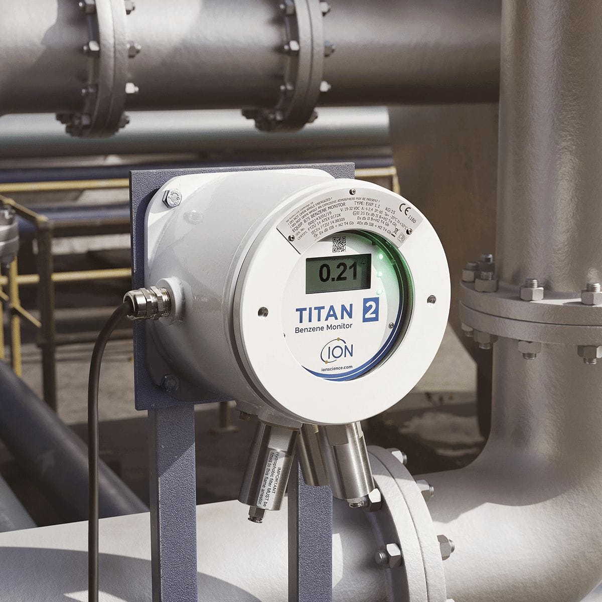 titan_2_benzene_monitor